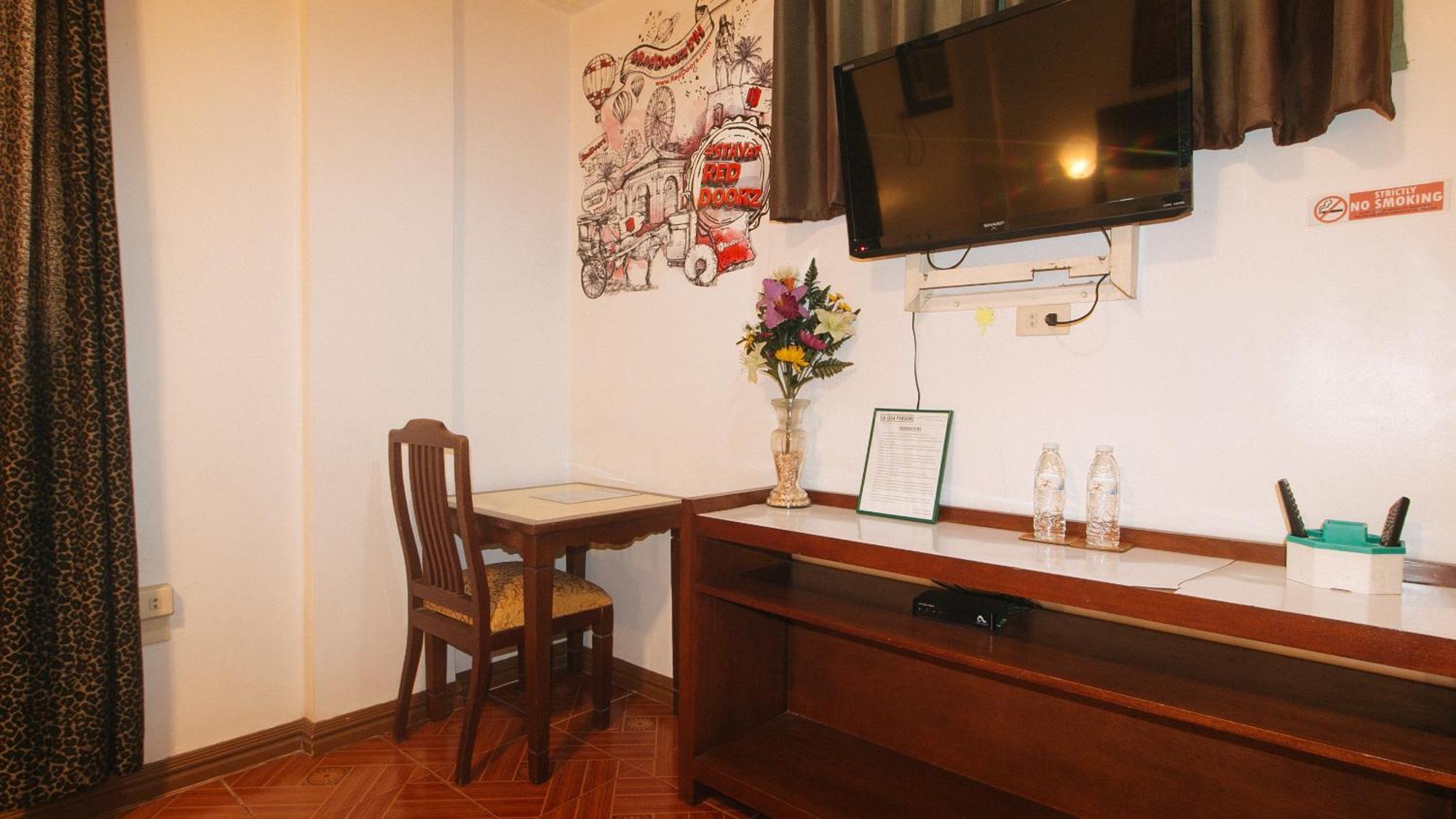 Reddoorz At La Casa Guesthouse Former Reddoorz At Tamarind Street Angeles City Екстериор снимка