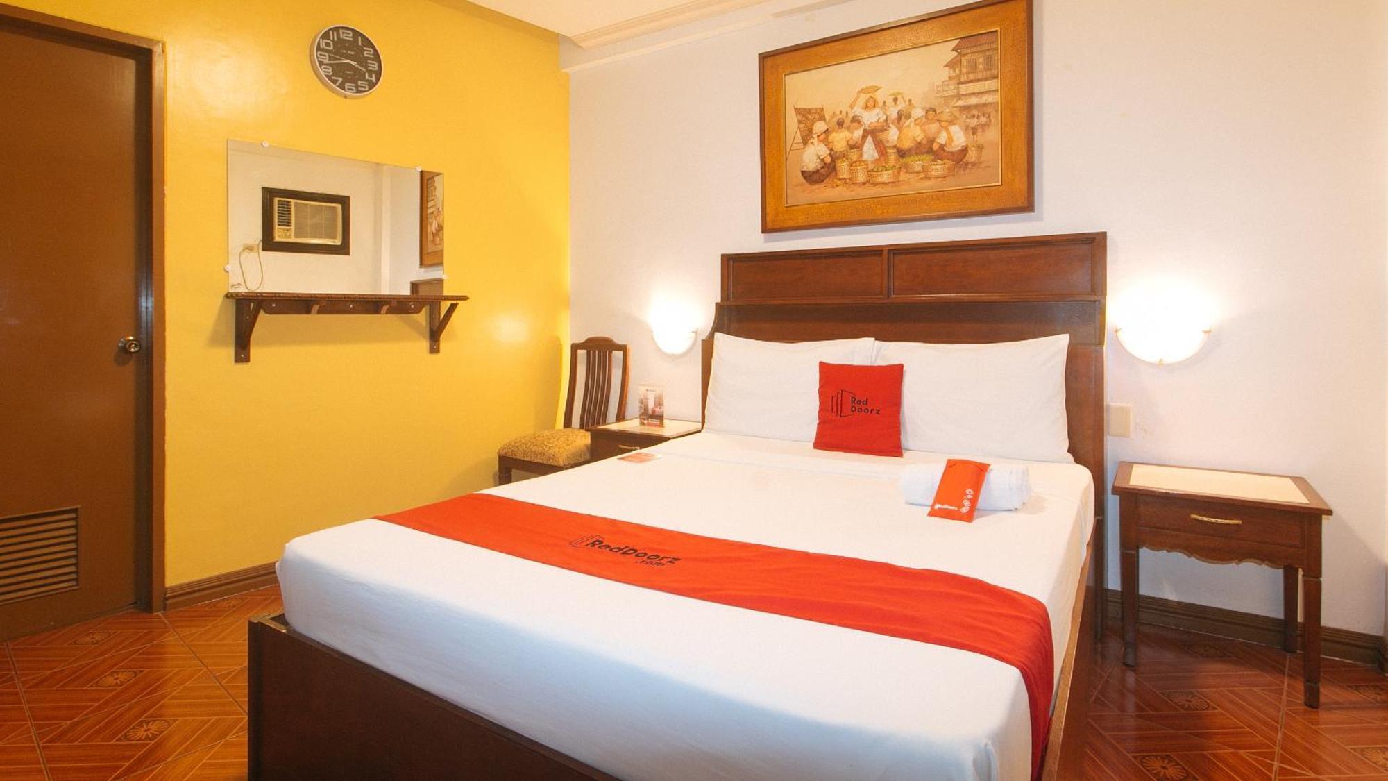 Reddoorz At La Casa Guesthouse Former Reddoorz At Tamarind Street Angeles City Екстериор снимка