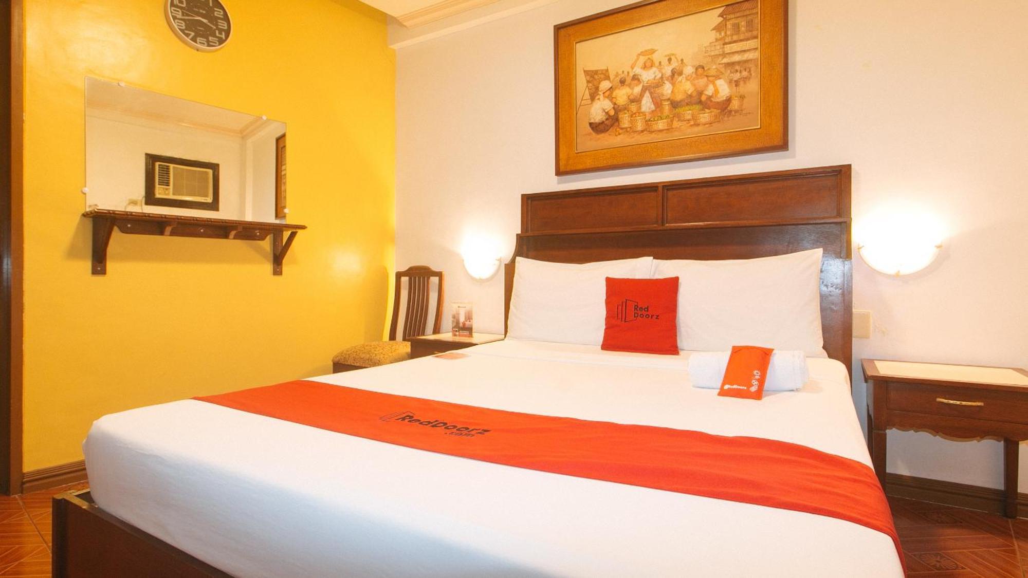Reddoorz At La Casa Guesthouse Former Reddoorz At Tamarind Street Angeles City Екстериор снимка