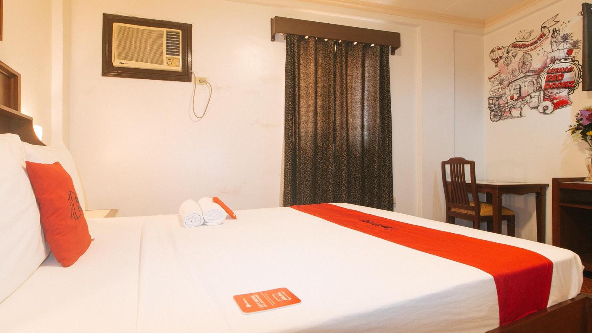 Reddoorz At La Casa Guesthouse Former Reddoorz At Tamarind Street Angeles City Екстериор снимка