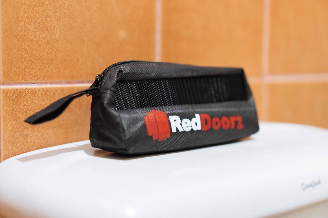 Reddoorz At La Casa Guesthouse Former Reddoorz At Tamarind Street Angeles City Екстериор снимка